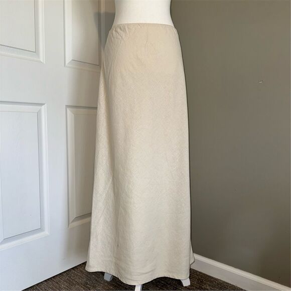 American Eagle Outfitters Dresses & Skirts - American Eagle Women's XS Ivory Maxi Skirt Elastic Waist Long Lined